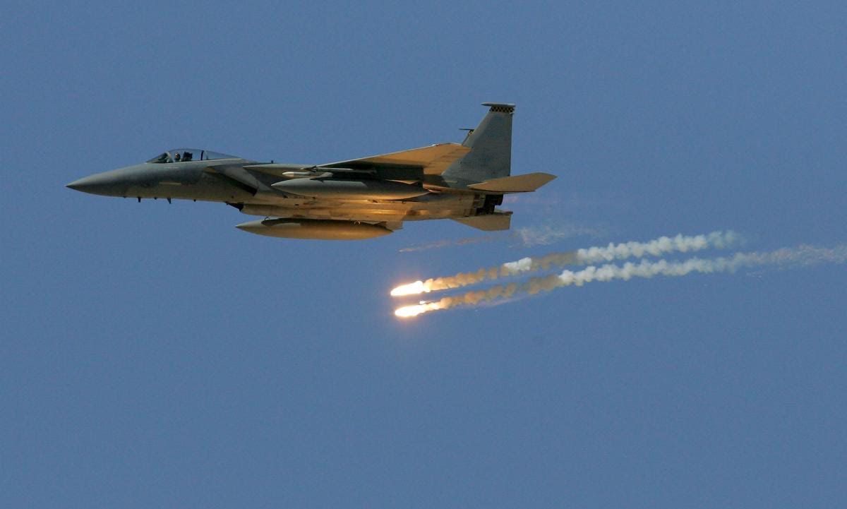 طائرات F16 تدمر عدة أوكار لداعش في منطقة وادي الشاي