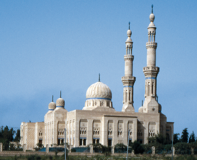 بالوثيقة.. امانة مجلس الوزراء توجه باعادة فتح المساجد والحسينيات في بغداد والمحافظات