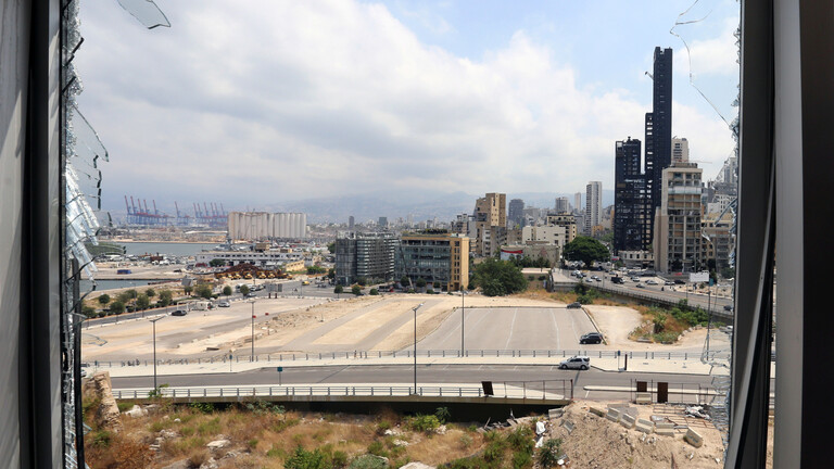 الرئيس اللبناني يعلن عن العثور على أطنان من مادة شديدة الانفجار في مرفأ بيروت