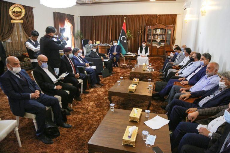 الحكومة الليبية برئاسة عبد الله الثني تتقدم باستقالتها الى رئيس مجلس النواب