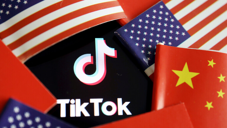 الولايات المتحدة تحظر تحميل تطبيقي “تيك توك” و”وي شات”