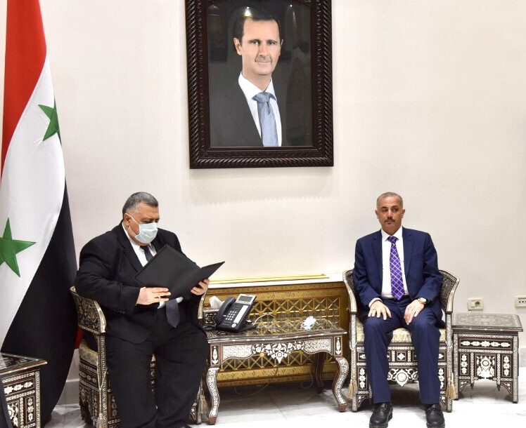 حاملاً رسالة من الحلبوسي.. القائم باعمال العراق يلتقي رئيس مجلس الشعب السوري