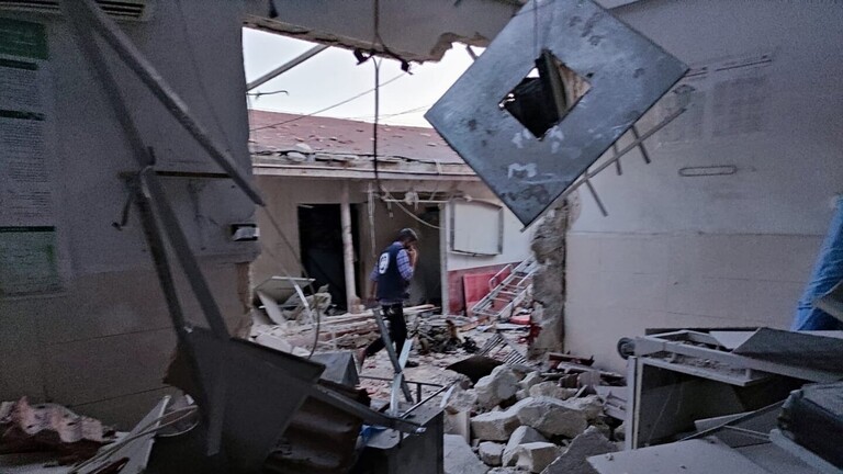 مقتل 13 شخصا بقصف صاروخي استهدف مستشفى شمال سوريا