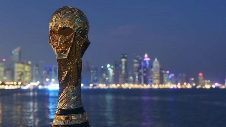 الانتهاء من فرش الأرضية العشبية لملعب نهائي كأس العالم “قطر 2022”