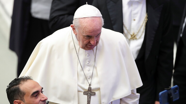 البابا يتلقى الجرعة المعززة من لقاح كورونا