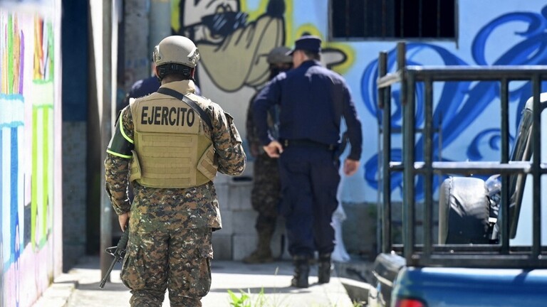 السلفادور.. اعتقال 50 ألف شخص في حملة لمكافحة العصابات