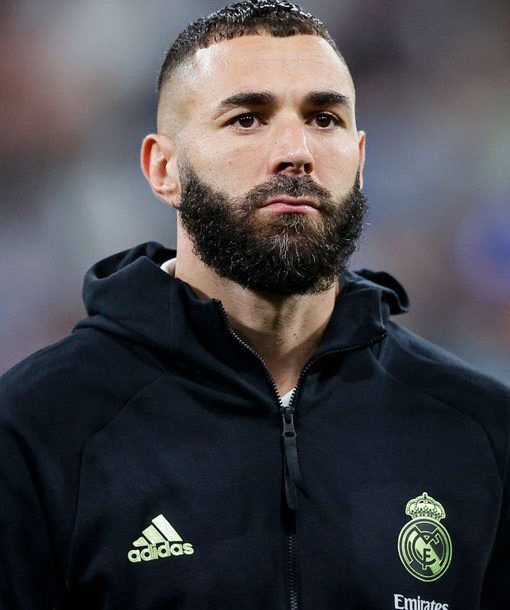 بنزيما يرحل رسمياً عن ريال مدريد