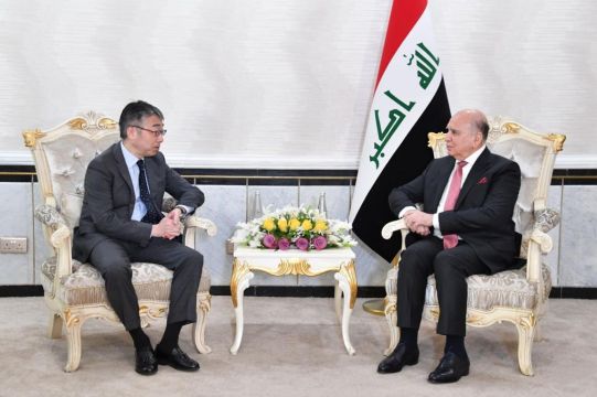 العراق واليابان يبحثان استكمال توقيع الإتفاقيات المتعلقة بالصناعات النفطية وتصفية المياه