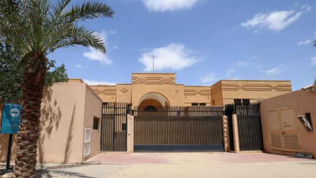 الكشف عن موعد فتح السفارة الإيرانية في السعودية